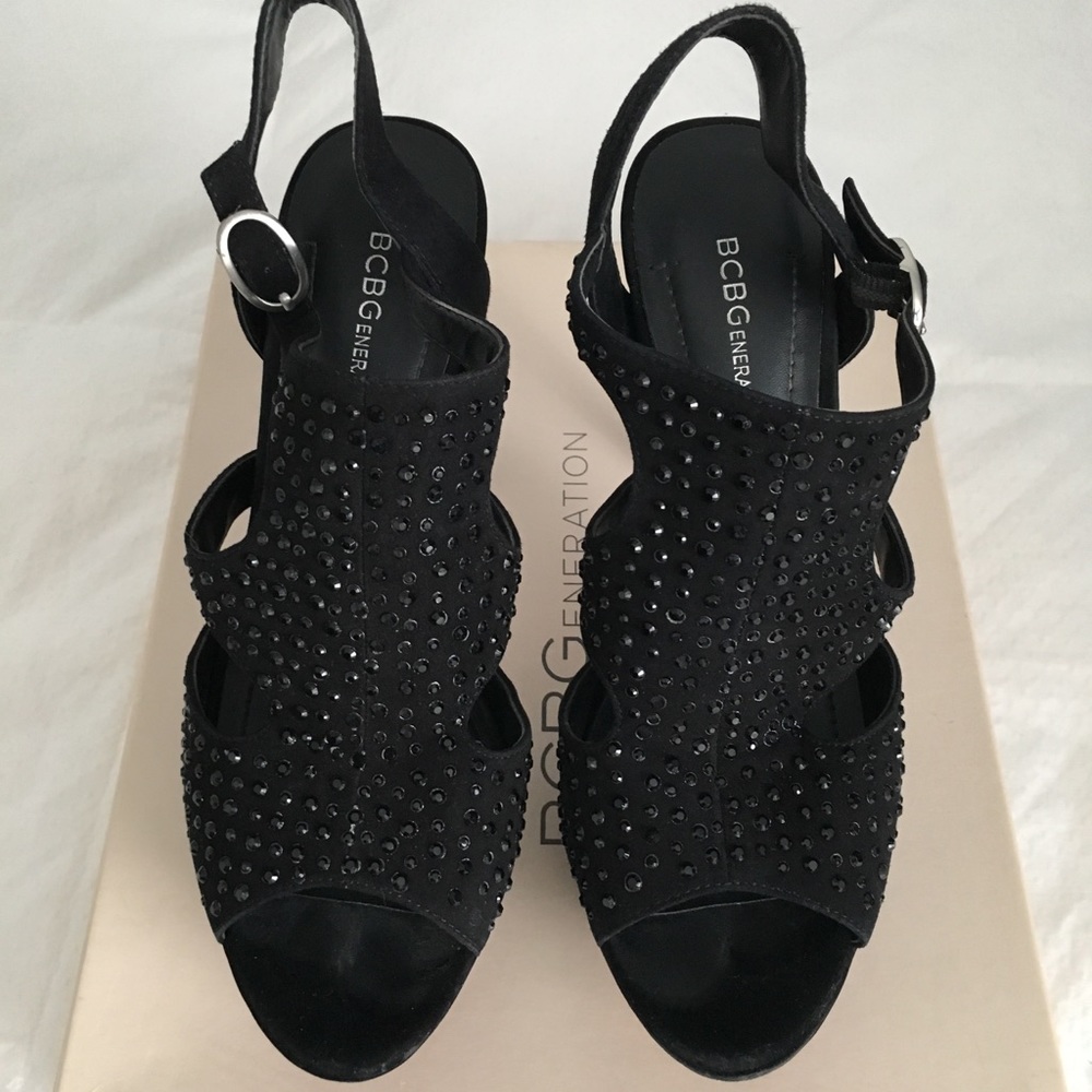 BCBG ENERATION Black Suede Platform Heels